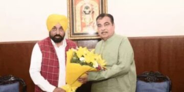 ਮੁੱਖ ਮੰਤਰੀ ਭਗਵੰਤ ਮਾਨ ਨੇ ਕੇਂਦਰੀ ਮੰਤਰੀ ਨਿਤਿਨ ਗਡਕਰੀ ਨਾਲ ਕੀਤੀ ਮੁਲਾਕਾਤ