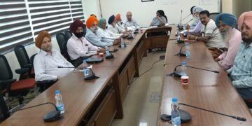 ਪੈਨਸ਼ਨਰਜ਼ ਜੁਆਇੰਟ ਫਰੰਟ ਦੀ ਡਾਇਰੈਕਟਰ ਪੈਨਸ਼ਨ ਵੰਡ ਅਤੇ ਵਿਤ ਨਾਲ ਹੋਈ ਮੀਟਿੰਗ