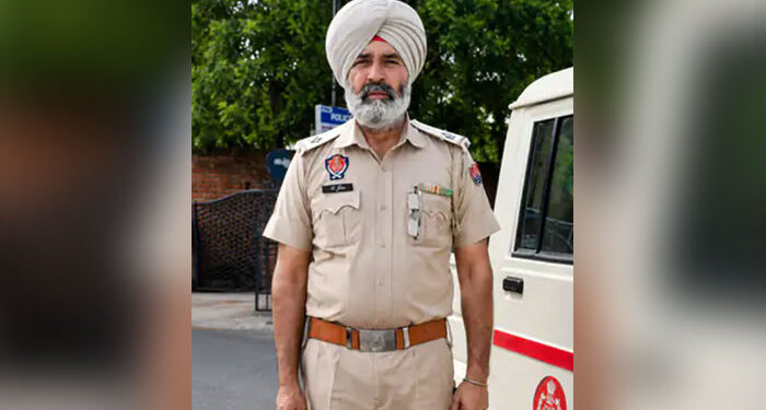 Amritsar ‘ਚ ASI ਦਾ ਕਤਲ ਮਾਮਲਾ: ਹੱਤਿਆ ਦੀ ਵੀਡੀਓ ਆਈ ਸਾਹਮਣੇ ! Amritsar ‘ਚ ASI ਦਾ ਕਤਲ ਮਾਮਲਾ: ਹੱਤਿਆ ਦੀ ਵੀਡੀਓ ਆਈ ਸਾਹਮਣੇ !