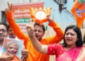 West Bengal Election Results : ਬੰਗਾਲ ‘ਚ ਪਹਿਲੀ ਵਾਰ ਬਣਨ ਜਾ ਰਹੀ ਹੈ ਭਾਜਪਾ ਸਰਕਾਰ! ਪਾਰਟੀ ਹੈੱਡਕੁਆਰਟਰ ‘ਤੇ ਜਸ਼ਨ ਸ਼ੁਰੂ