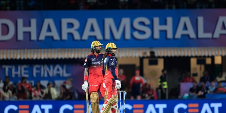 IPL Qualifier 1 : ਰਾਇਲ ਚੈਲੰਜਰਜ਼ ਬੈਂਗਲੁਰੂ ਤੇ ਗੁਜਰਾਤ ਟਾਈਟਨਸ ਵਿਚਾਲੇ ਮੁਕਾਬਲਾ ਜਾਰੀ IPL Qualifier 1 : ਰਾਇਲ ਚੈਲੰਜਰਜ਼ ਬੈਂਗਲੁਰੂ ਤੇ ਗੁਜਰਾਤ ਟਾਈਟਨਸ ਵਿਚਾਲੇ ਮੁਕਾਬਲਾ ਜਾਰੀ