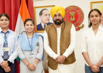 ਭਗਵੰਤ ਮਾਨ ਸਰਕਾਰ ਦੀ ਸਿੱਖਿਆ ਕ੍ਰਾਂਤੀ ਦਾ ਅਸਰ, ਪੰਜਾਬ ਦੇ 416 ਸਰਕਾਰੀ ਸਕੂਲਾਂ ਦੀ 12ਵੀਂ ਜਮਾਤ ਦਾ ਨਤੀਜਾ 100 ਫੀਸਦੀ ਰਿਹਾ ਭਗਵੰਤ ਮਾਨ ਸਰਕਾਰ ਦੀ ਸਿੱਖਿਆ ਕ੍ਰਾਂਤੀ ਦਾ ਅਸਰ, ਪੰਜਾਬ ਦੇ 416 ਸਰਕਾਰੀ ਸਕੂਲਾਂ ਦੀ 12ਵੀਂ ਜਮਾਤ ਦਾ ਨਤੀਜਾ 100 ਫੀਸਦੀ ਰਿਹਾ