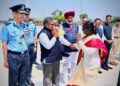 Chandigarh ਹਵਾਈ ਅੱਡੇ ‘ਤੇ ਰਾਜਪਾਲ ਕਟਾਰੀਆ ਨੇ ਰਾਸ਼ਟਰਪਤੀ ਮੁਰਮੂ ਦਾ ਕੀਤਾ ਸਵਾਗਤ