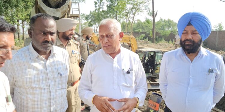 ਪੰਜਾਬ ਸਰਕਾਰ ਵੱਲੋਂ ਹੜ੍ਹ ਰੋਕੂ ਪ੍ਰਬੰਧਾਂ ਉੱਪਰ 600 ਕਰੋੜ ਰੁਪਏ ਕੀਤੇ ਜਾ ਰਹੇ ਹਨ ਖ਼ਰਚ – ਜਲ ਸਰੋਤ ਮੰਤਰੀ