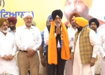 AAP ‘ਚ ਸ਼ਾਮਿਲ ਹੋਏ ਸੁਰਜੀਤ ਸਿੰਘ ਰੱਖੜਾ