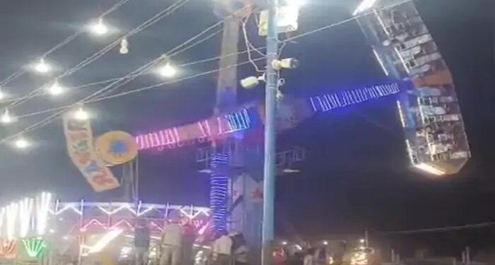ਅਚਾਨਕ ਹਵਾ ‘ਚ ਅਟਕਿਆ ਲੋਕਾਂ ਨਾਲ ਖਚਾਖਚ ਭਰਿਆ ਝੂਲਾ; ਮੱਚੀ ਹਫੜਾ-ਦਫੜੀ!