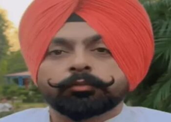 ਜਲੰਧਰ ‘ਚ ਦਿਨ – ਦਿਹਾੜੇ ਫਾਇਰਿੰਗ: RTI ਕਾਰਕੁਨ ਸਿਮਰਨਜੀਤ ਸਿੰਘ ਦਾ ਗੋਲੀਆਂ ਮਾਰ ਕੇ ਕਤਲ ਜਲੰਧਰ ‘ਚ ਦਿਨ – ਦਿਹਾੜੇ ਫਾਇਰਿੰਗ: RTI ਕਾਰਕੁਨ ਸਿਮਰਨਜੀਤ ਸਿੰਘ ਦਾ ਗੋਲੀਆਂ ਮਾਰ ਕੇ ਕਤਲ