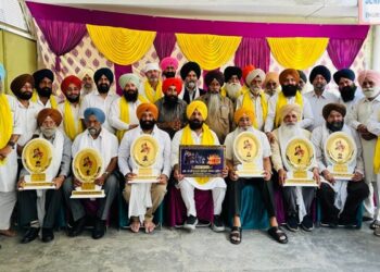 ਯੁਨਾਇਟੇਡ ਯੂਥ ਫੈਡਰੇਸ਼ਨ ਵੱਲੋਂ ਮਹਾਰਾਜਾ ਜੱਸਾ ਸਿੰਘ ਰਾਮਗੜ੍ਹੀਆ ਦੇ ਜਨਮ ਦਿਹਾੜੇ ‘ਤੇ 6 ਸਖਸ਼ੀਅਤਾਂ ਸਨਮਾਨਿਤ ਯੁਨਾਇਟੇਡ ਯੂਥ ਫੈਡਰੇਸ਼ਨ ਵੱਲੋਂ ਮਹਾਰਾਜਾ ਜੱਸਾ ਸਿੰਘ ਰਾਮਗੜ੍ਹੀਆ ਦੇ ਜਨਮ ਦਿਹਾੜੇ ‘ਤੇ 6 ਸਖਸ਼ੀਅਤਾਂ ਸਨਮਾਨਿਤ