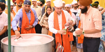 ਪੰਜਾਬ ਪੁਲਿਸ ਵੱਲੋਂ ਗੁਰੂ ਅਰਜਨ ਦੇਵ ਦੇ ਸ਼ਹੀਦੀ ਦਿਹਾੜੇ ਨੂੰ ਸਮਰਪਿਤ ‘ਛਬੀਲ’ ਲਗਾਈ ਗਈ