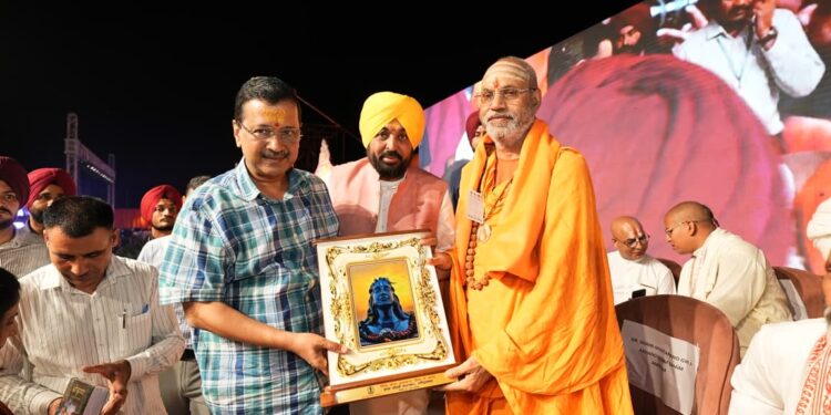 ਅੰਮ੍ਰਿਤਸਰ ਵਿੱਚ ਮਾਤਾ ਸੀਤਾ ਅਤੇ ਲਵ-ਕੁਸ਼ ਨੂੰ ਸਮਰਪਿਤ ਵਿਸ਼ਾਲ ਮੰਦਰ ਬਣਾਇਆ ਜਾਵੇਗਾ: ਅਰਵਿੰਦ ਕੇਜਰੀਵਾਲ