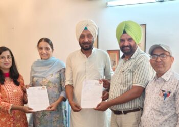 ਪੰਜਾਬੀ ਲੋਕ ਗਾਇਕ ਹਰਦੀਪ ਗਿੱਲ ਨੇ ਸਪੈਸ਼ਲ ਇੰਟੈਂਸਿਵ ਰਿਵੀਜ਼ਨ-2026 ਤਹਿਤ ਐਨੂਮਰੇਸ਼ਨ ਫਾਰਮ ਭਰਿਆ