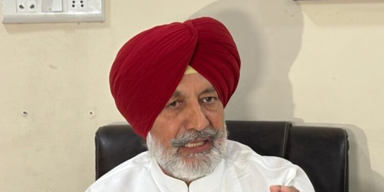 ਬਲਬੀਰ ਸਿੰਘ ਸਿੱਧੂ ਵੱਲੋਂ ਪੰਚਾਇਤੀ ਰਾਜ ਦੇ ਸਾਰੇ ਨੁਮਾਇੰਦਿਆਂ ਲਈ ਬਰਾਬਰ ਮਾਣ-ਭੱਤੇ ਦੀ ਮੰਗ