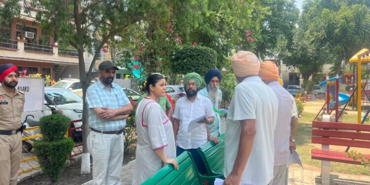 ਸਪੈਸ਼ਲ ਇੰਟੈਂਸਿਵ ਰਵੀਜ਼ਨ-2026: ਏ.ਡੀ.ਸੀ. (ਜਨਰਲ) ਗੀਤਿਕਾ ਸਿੰਘ ਵੱਲੋਂ ਵੱਖ-ਵੱਖ ਬੂਥਾਂ ਦਾ ਦੌਰਾ, ਬੀ.ਐਲ.ਓਜ਼ ਨੂੰ ਕੀਤਾ ਉਤਸ਼ਾਹਿਤ