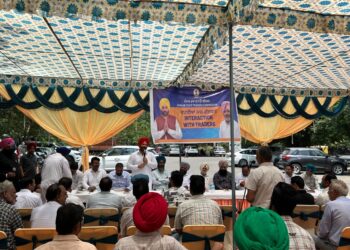 ਜ਼ਿਲ੍ਹਾ ਟਰੇਡਰਜ਼ ਕਮਿਸ਼ਨ ਵੱਲੋਂ ਸੈਕਟਰ-71, ਮੋਹਾਲੀ ਵਿਖੇ ਵਪਾਰੀਆਂ ਅਤੇ ਦੁਕਾਨਦਾਰਾਂ ਨਾਲ ਮੀਟਿੰਗ