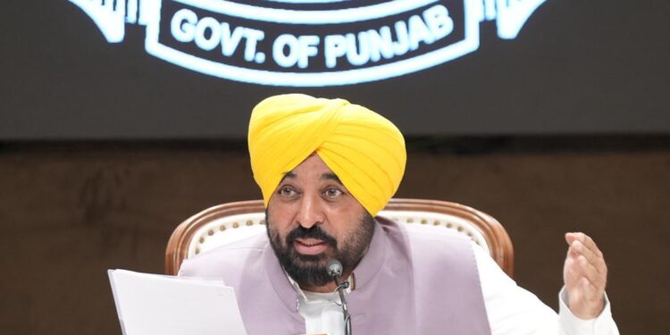 ਭਗਵੰਤ ਮਾਨ ਸਰਕਾਰ ਨੇ ਪ੍ਰਾਈਵੇਟ ਸਕੂਲਾਂ ਵੱਲੋਂ ਮਨਮਰਜ਼ੀ ਦੀਆਂ ਫੀਸਾਂ ਵਧਾਉਣ ‘ਤੇ ਲਾਈ ਰੋਕ
