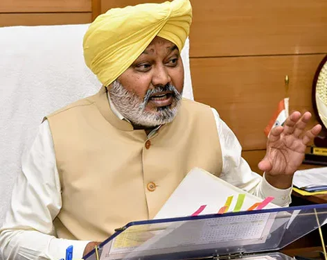 PSPCL ‘ਚ 2,327 ਅਸਿਸਟੈਂਟ ਲਾਈਨਮੈਨਾਂ ਦੀ ਹੋਵੇਗੀ ਪੱਕੀ ਭਰਤੀ PSPCL ‘ਚ 2,327 ਅਸਿਸਟੈਂਟ ਲਾਈਨਮੈਨਾਂ ਦੀ ਹੋਵੇਗੀ ਪੱਕੀ ਭਰਤੀ