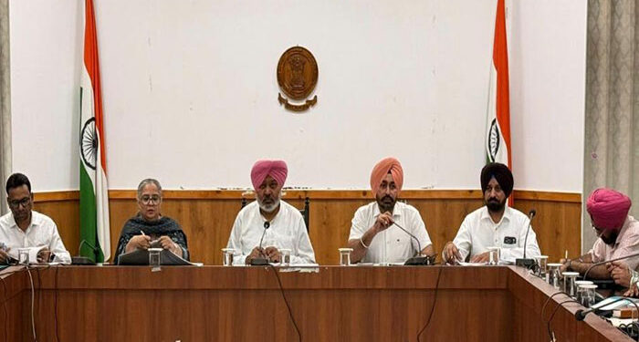 Punjab: ਵਿਧਾਨ ਸਭਾ ਹਲਕਾ ਦਿੜ੍ਹਬਾ ਵਿਖੇ ਹੁਣ ਤੱਕ 1362 ਵਿਕਾਸ ਕਾਰਜ ਮੁਕੰਮਲ: ਹਰਪਾਲ ਚੀਮਾ Punjab: ਵਿਧਾਨ ਸਭਾ ਹਲਕਾ ਦਿੜ੍ਹਬਾ ਵਿਖੇ ਹੁਣ ਤੱਕ 1362 ਵਿਕਾਸ ਕਾਰਜ ਮੁਕੰਮਲ: ਹਰਪਾਲ ਚੀਮਾ