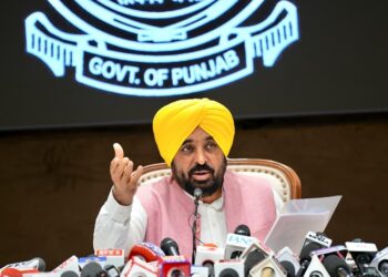 ਮੁੱਖ ਮੰਤਰੀ ਭਗਵੰਤ ਸਿੰਘ ਮਾਨ ਵੱਲੋਂ ਕਿਸਾਨਾਂ ਲਈ ਇਤਿਹਾਸਕ ਐਲਾਨ, ਕਿਸਾਨ ਕ੍ਰੈਡਿਟ ਕਾਰਡ ਦੀ ਕਰਜ਼ਾ ਹੱਦ ਵਿੱਚ ਵਾਧਾ ਮੁੱਖ ਮੰਤਰੀ ਭਗਵੰਤ ਸਿੰਘ ਮਾਨ ਵੱਲੋਂ ਕਿਸਾਨਾਂ ਲਈ ਇਤਿਹਾਸਕ ਐਲਾਨ, ਕਿਸਾਨ ਕ੍ਰੈਡਿਟ ਕਾਰਡ ਦੀ ਕਰਜ਼ਾ ਹੱਦ ਵਿੱਚ ਵਾਧਾ