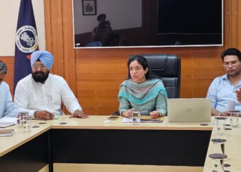 ਸਹਾਇਕ ਕਮਿਸ਼ਨਰ (ਜਨਰਲ) ਡਾ. ਅੰਕਿਤਾ ਕਾਂਸਲ ਵੱਲੋਂ ਜ਼ਿਲ੍ਹਾ ਟਰੇਡਰਜ਼ ਕਮਿਸ਼ਨ ਦੀਆਂ ਸ਼ਿਕਾਇਤਾਂ ਦੇ ਨਿਪਟਾਰੇ ਲਈ ਸਮੀਖਿਆ ਮੀਟਿੰਗ ਸਹਾਇਕ ਕਮਿਸ਼ਨਰ (ਜਨਰਲ) ਡਾ. ਅੰਕਿਤਾ ਕਾਂਸਲ ਵੱਲੋਂ ਜ਼ਿਲ੍ਹਾ ਟਰੇਡਰਜ਼ ਕਮਿਸ਼ਨ ਦੀਆਂ ਸ਼ਿਕਾਇਤਾਂ ਦੇ ਨਿਪਟਾਰੇ ਲਈ ਸਮੀਖਿਆ ਮੀਟਿੰਗ