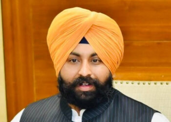 ਮੁੱਖ ਮੰਤਰੀ ਭਗਵੰਤ ਸਿੰਘ ਮਾਨ ਦੇ ਐਲਾਨ ਤੋਂ 24 ਘੰਟਿਆਂ ਦੇ ਅੰਦਰ, ਪੰਜਾਬ ਸਰਕਾਰ ਵੱਲੋਂ ਪ੍ਰਾਈਵੇਟ ਸਕੂਲਾਂ ਦੁਆਰਾ ਮਨਮਾਨੇ ਢੰਗ ਨਾਲ ਫੀਸਾਂ ਵਿੱਚ ਵਾਧੇ ‘ਤੇ ਰੋਕ ਲਈ ਕਾਨੂੰਨ ਦਾ ਖਰੜਾ ਬਣਾਉਣ ਦੇ ਹੁਕਮ