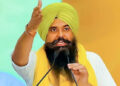 Breaking: ਮਹਾਰਾਸ਼ਟਰ ਸਰਕਾਰ ਨੇ ਤਖ਼ਤ ਸੱਚਖੰਡ ਸ੍ਰੀ ਹਜ਼ੂਰ ਸਾਹਿਬ ‘ਤੇ ਕਬਜ਼ਾ ਕਰਨ ਦੀ ਕੋਝੀ ਸਾਜ਼ਿਸ਼ ਰਚੀ – ਮਾਲਵਿੰਦਰ ਕੰਗ Breaking: ਮਹਾਰਾਸ਼ਟਰ ਸਰਕਾਰ ਨੇ ਤਖ਼ਤ ਸੱਚਖੰਡ ਸ੍ਰੀ ਹਜ਼ੂਰ ਸਾਹਿਬ ‘ਤੇ ਕਬਜ਼ਾ ਕਰਨ ਦੀ ਕੋਝੀ ਸਾਜ਼ਿਸ਼ ਰਚੀ – ਮਾਲਵਿੰਦਰ ਕੰਗ