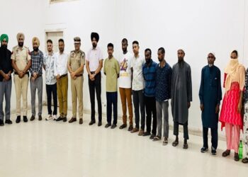 ਕੇਂਦਰੀ ਜੇਲ੍ਹ, ਅੰਮ੍ਰਿਤਸਰ ਦੇ ਟਰਾਂਜ਼ਿਟ ਕੈਂਪ ਵਿੱਚ ਰਹਿ ਰਹੇ 9 ਬੰਗਲਾਦੇਸ਼ੀ ਨਾਗਰਿਕਾਂ ਦੀ ਵਤਨ ਵਾਪਸੀ