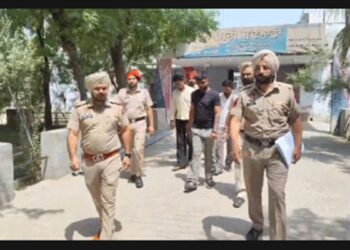 ਬੁਢਲਾਡਾ ਦੇ ਦਰੀਆਪੁਰ ‘ਚ ਨੌਜਵਾਨ ਦੇ ਕਤਲ ਦਾ ਮਾਮਲਾ: ਪੁਲਿਸ ਵੱਲੋਂ ਤਿੰਨ ਮੁਲਜ਼ਮ ਗ੍ਰਿਫਤਾਰ ਬੁਢਲਾਡਾ ਦੇ ਦਰੀਆਪੁਰ ‘ਚ ਨੌਜਵਾਨ ਦੇ ਕਤਲ ਦਾ ਮਾਮਲਾ: ਪੁਲਿਸ ਵੱਲੋਂ ਤਿੰਨ ਮੁਲਜ਼ਮ ਗ੍ਰਿਫਤਾਰ