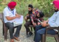 SIR-2026 ਤਹਿਤ ਬੀ.ਐਲ.ਓ ਨੇ ਜੁੜਵੇਂ ਭਰਾਵਾਂ ਸੋਹਣੇ ਅਤੇ ਮੋਹਣੇ ਦੇ ਘਰ ਪਹੁੰਚ ਕੇ ਵੰਡੇ ਗਣਨਾ ਫਾਰਮ