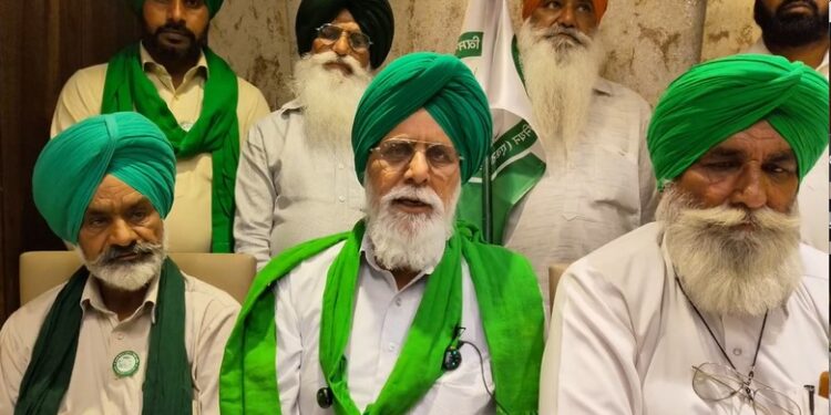 ਬੀ.ਕੇ.ਯੂ. ਡਕੌਂਦਾ ਤੇ ਉਗਰਾਹਾਂ ਵਲੋਂ ਚੰਡੀਗੜ੍ਹ ਵਿੱਚ ਵਿਸ਼ਾਲ ਸੂਬਾ ਪੱਧਰੀ ਮੁਜ਼ਾਹਰੇ ਦਾ ਐਲਾਨ ਬੀ.ਕੇ.ਯੂ. ਡਕੌਂਦਾ ਤੇ ਉਗਰਾਹਾਂ ਵਲੋਂ ਚੰਡੀਗੜ੍ਹ ਵਿੱਚ ਵਿਸ਼ਾਲ ਸੂਬਾ ਪੱਧਰੀ ਮੁਜ਼ਾਹਰੇ ਦਾ ਐਲਾਨ