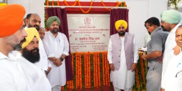 ਮੁੱਖ ਮੰਤਰੀ ਭਗਵੰਤ ਸਿੰਘ ਮਾਨ ਵੱਲੋਂ ਧੂਰੀ ਹਲਕੇ ਨੂੰ ਵੱਡਾ ਤੋਹਫ਼ਾ; ਟ੍ਰੈਫਿਕ ਦੀ ਸਮੱਸਿਆ ਨੂੰ ਖ਼ਤਮ ਕਰਨ ਅਤੇ ਖੇਤਰੀ ਸੰਪਰਕ ਨੂੰ ਮਜ਼ਬੂਤ ਕਰਨ ਲਈ ਰੋਡ ਓਵਰ ਬ੍ਰਿਜ ਦਾ ਰੱਖਿਆ ਨੀਂਹ ਪੱਥਰ