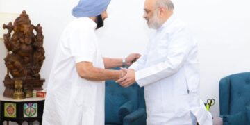 ਕੈਪਟਨ ਅਮਰਿੰਦਰ ਸਿੰਘ ਨੇ ਕੇਂਦਰੀ ਗ੍ਰਹਿ ਮੰਤਰੀ ਅਮਿਤ ਸ਼ਾਹ ਨਾਲ ਕੀਤੀ ਮੁਲਾਕਾਤ ਕੈਪਟਨ ਅਮਰਿੰਦਰ ਸਿੰਘ ਨੇ ਕੇਂਦਰੀ ਗ੍ਰਹਿ ਮੰਤਰੀ ਅਮਿਤ ਸ਼ਾਹ ਨਾਲ ਕੀਤੀ ਮੁਲਾਕਾਤ
