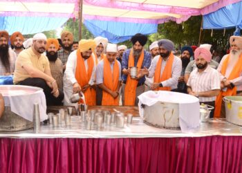 ਪੰਜਾਬ ਮੰਡੀ ਬੋਰਡ ਦੇ ਮੁੱਖ ਦਫ਼ਤਰ ਵਿਖੇ ਗੁਰੂ ਅਰਜਨ ਦੇਵ ਦੀ ਸ਼ਹਾਦਤ ਨੂੰ ਸਮਰਪਿਤ ਛਬੀਲ ਲਗਾਈ