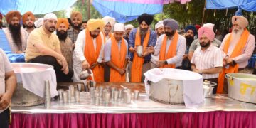 ਪੰਜਾਬ ਮੰਡੀ ਬੋਰਡ ਦੇ ਮੁੱਖ ਦਫ਼ਤਰ ਵਿਖੇ ਗੁਰੂ ਅਰਜਨ ਦੇਵ ਦੀ ਸ਼ਹਾਦਤ ਨੂੰ ਸਮਰਪਿਤ ਛਬੀਲ ਲਗਾਈ