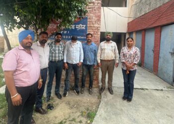 ਵਿਜੀਲੈਂਸ ਬਿਊਰੋ ਵੱਲੋਂ 1,00,000 ਰੁਪਏ ਰਿਸ਼ਵਤ ਲੈਂਦਾ ਸਬ ਇੰਸਪੈਕਟਰ ਰੰਗੇ ਹੱਥੀਂ ਕਾਬੂ ਵਿਜੀਲੈਂਸ ਬਿਊਰੋ ਵੱਲੋਂ 1,00,000 ਰੁਪਏ ਰਿਸ਼ਵਤ ਲੈਂਦਾ ਸਬ ਇੰਸਪੈਕਟਰ ਰੰਗੇ ਹੱਥੀਂ ਕਾਬੂ