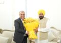 ਮੁੱਖ ਮੰਤਰੀ ਭਗਵੰਤ ਸਿੰਘ ਮਾਨ ਨੇ ਪੰਜਾਬ ਵਿੱਚ ਐਚ.ਪੀ.ਸੀ.ਐਲ. ਦਾ ਵੱਡਾ ਨਿਵੇਸ਼ ਯਕੀਨੀ ਬਣਾਇਆ; ਰਿਫਾਇਨਰੀ, ਬਾਇਓਫਿਊਲ ਅਤੇ ਬਾਇਓਗੈਸ ਪ੍ਰੋਜੈਕਟ ਆਰਥਿਕਤਾ ਨੂੰ ਦੇਣਗੇ ਹੁਲਾਰਾ ਅਤੇ ਰੋਜ਼ਗਾਰ ਦੇ ਮੌਕੇ ਪੈਦਾ ਕਰਨਗੇ ਮੁੱਖ ਮੰਤਰੀ ਭਗਵੰਤ ਸਿੰਘ ਮਾਨ ਨੇ ਪੰਜਾਬ ਵਿੱਚ ਐਚ.ਪੀ.ਸੀ.ਐਲ. ਦਾ ਵੱਡਾ ਨਿਵੇਸ਼ ਯਕੀਨੀ ਬਣਾਇਆ; ਰਿਫਾਇਨਰੀ, ਬਾਇਓਫਿਊਲ ਅਤੇ ਬਾਇਓਗੈਸ ਪ੍ਰੋਜੈਕਟ ਆਰਥਿਕਤਾ ਨੂੰ ਦੇਣਗੇ ਹੁਲਾਰਾ ਅਤੇ ਰੋਜ਼ਗਾਰ ਦੇ ਮੌਕੇ ਪੈਦਾ ਕਰਨਗੇ