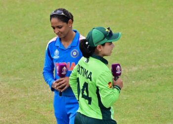 IND-W vs PAK-W : ਮਹਿਲਾ T20 ਵਿਸ਼ਵ ਕੱਪ ‘ਚ ਭਾਰਤ – ਪਾਕਿਸਤਾਨ ਦੀਆਂ ਟੀਮਾਂ ਆਹਮੋ -ਸਾਹਮਣੇ IND-W vs PAK-W : ਮਹਿਲਾ T20 ਵਿਸ਼ਵ ਕੱਪ ‘ਚ ਭਾਰਤ – ਪਾਕਿਸਤਾਨ ਦੀਆਂ ਟੀਮਾਂ ਆਹਮੋ -ਸਾਹਮਣੇ