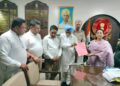 21 ਮੈਂਬਰੀ ਕਮੇਟੀ ਦੇ ਆਗੂਆਂ ਨੇ ਡਿਪਟੀ ਕਮਿਸ਼ਨਰ ਮਾਨਸਾ ਨੂੰ ਸੌਂਪਿਆ ਮੰਗ-ਪੱਤਰ 21 ਮੈਂਬਰੀ ਕਮੇਟੀ ਦੇ ਆਗੂਆਂ ਨੇ ਡਿਪਟੀ ਕਮਿਸ਼ਨਰ ਮਾਨਸਾ ਨੂੰ ਸੌਂਪਿਆ ਮੰਗ-ਪੱਤਰ