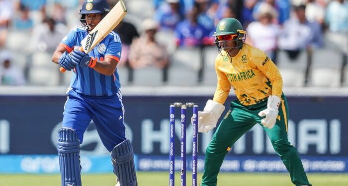 IND W vs SA W : ਭਾਰਤ ਅਤੇ ਦੱਖਣੀ ਅਫਰੀਕਾ ਵਿਚਾਲੇ ਮੁਕਾਬਲਾ ਜਾਰੀ IND W vs SA W : ਭਾਰਤ ਅਤੇ ਦੱਖਣੀ ਅਫਰੀਕਾ ਵਿਚਾਲੇ ਮੁਕਾਬਲਾ ਜਾਰੀ