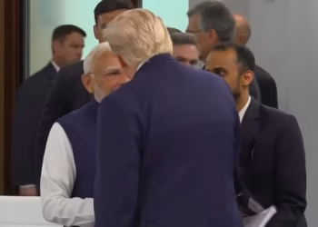G7 Summit ਦੌਰਾਨ ਅਮਰੀਕੀ ਰਾਸ਼ਟਰਪਤੀ ਡੋਨਾਲਡ ਟਰੰਪ ਨਾਲ ਪ੍ਰਧਾਨ ਮੰਤਰੀ ਮੋਦੀ ਨੇ ਕੀਤੀ ਮੁਲਾਕਾਤ G7 Summit ਦੌਰਾਨ ਅਮਰੀਕੀ ਰਾਸ਼ਟਰਪਤੀ ਡੋਨਾਲਡ ਟਰੰਪ ਨਾਲ ਪ੍ਰਧਾਨ ਮੰਤਰੀ ਮੋਦੀ ਨੇ ਕੀਤੀ ਮੁਲਾਕਾਤ