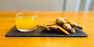 Health Tips: ਰੋਜ਼ਾਨਾ ਸਵੇਰੇ ਸ਼ੁਰੂ ਕਰੋ ਹਲਦੀ ਵਾਲੇ ਪਾਣੀ ਦਾ ਸੇਵਨ! ਮਿਲਣਗੇ ਇਹ ਬੇਮਿਸਾਲ ਫਾਇਦੇ