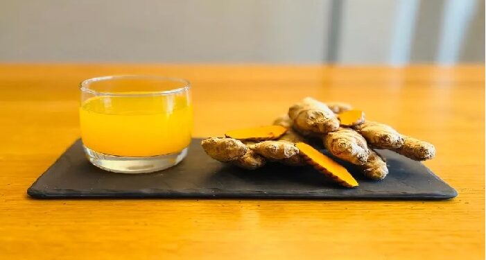Health Tips: ਰੋਜ਼ਾਨਾ ਸਵੇਰੇ ਸ਼ੁਰੂ ਕਰੋ ਹਲਦੀ ਵਾਲੇ ਪਾਣੀ ਦਾ ਸੇਵਨ! ਮਿਲਣਗੇ ਇਹ ਬੇਮਿਸਾਲ ਫਾਇਦੇ