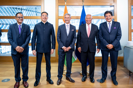 ਵਿਦੇਸ਼ ਮੰਤਰੀ ਜੈਸ਼ੰਕਰ ਨੇ Brussels ਵਿੱਚ ਯੂਰਪੀਅਨ ਕੌਂਸਲ ਦੇ ਪ੍ਰਧਾਨ ਨਾਲ ਕੀਤੀ ਮੁਲਾਕਾਤ ; ਵਪਾਰ, ਤਕਨਾਲੋਜੀ, ਰਣਨੀਤਕ ਸਹਿਯੋਗ ‘ਤੇ ਕੀਤੀ ਚਰਚਾ ਵਿਦੇਸ਼ ਮੰਤਰੀ ਜੈਸ਼ੰਕਰ ਨੇ Brussels ਵਿੱਚ ਯੂਰਪੀਅਨ ਕੌਂਸਲ ਦੇ ਪ੍ਰਧਾਨ ਨਾਲ ਕੀਤੀ ਮੁਲਾਕਾਤ ; ਵਪਾਰ, ਤਕਨਾਲੋਜੀ, ਰਣਨੀਤਕ ਸਹਿਯੋਗ ‘ਤੇ ਕੀਤੀ ਚਰਚਾ