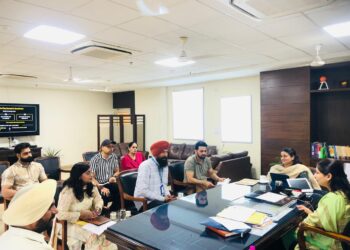 ਜ਼ਿਲ੍ਹਾ ਚੋਣ ਅਫ਼ਸਰ ਕਮ ਡਿਪਟੀ ਕਮਿਸ਼ਨਰ ਕੋਮਲ ਮਿੱਤਲ ਵੱਲੋਂ ਐਸ.ਆਈ.ਆਰ-2026 ਦੇ ਕੰਮਾਂ ਦੀ ਸਮੀਖਿਆ ਜ਼ਿਲ੍ਹਾ ਚੋਣ ਅਫ਼ਸਰ ਕਮ ਡਿਪਟੀ ਕਮਿਸ਼ਨਰ ਕੋਮਲ ਮਿੱਤਲ ਵੱਲੋਂ ਐਸ.ਆਈ.ਆਰ-2026 ਦੇ ਕੰਮਾਂ ਦੀ ਸਮੀਖਿਆ
