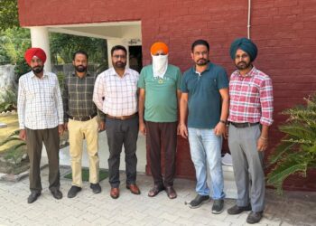 ਵਿਜੀਲੈਂਸ ਬਿਊਰੋ ਵੱਲੋਂ 7,000 ਰੁਪਏ ਰਿਸ਼ਵਤ ਲੈਂਦਾ ਏ.ਐਸ.ਆਈ. ਰੰਗੇ ਹੱਥੀਂ ਕਾਬੂ ਵਿਜੀਲੈਂਸ ਬਿਊਰੋ ਵੱਲੋਂ 7,000 ਰੁਪਏ ਰਿਸ਼ਵਤ ਲੈਂਦਾ ਏ.ਐਸ.ਆਈ. ਰੰਗੇ ਹੱਥੀਂ ਕਾਬੂ