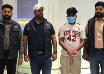Punjab Police ਨੂੰ ਮਿਲੀ ਵੱਡੀ ਕਾਮਯਾਬੀ, ਇੰਡੋਨੇਸ਼ੀਆ ਤੋਂ ਪੰਜਾਬ ਲਿਆਈ ਭਗੌੜਾ ਗੈਂਗਸਟਰ Punjab Police ਨੂੰ ਮਿਲੀ ਵੱਡੀ ਕਾਮਯਾਬੀ, ਇੰਡੋਨੇਸ਼ੀਆ ਤੋਂ ਪੰਜਾਬ ਲਿਆਈ ਭਗੌੜਾ ਗੈਂਗਸਟਰ