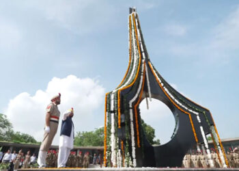 Kargil Vijay Diwas: CM ਮਾਨ ਨੇ ਵਿਜੇ ਦਿਵਸ ‘ਤੇ ਸ਼ਹੀਦਾਂ ਨੂੰ ਸ਼ਰਧਾਂਜਲੀ ਕੀਤੀ ਭੇਂਟ Kargil Vijay Diwas: CM ਮਾਨ ਨੇ ਵਿਜੇ ਦਿਵਸ ‘ਤੇ ਸ਼ਹੀਦਾਂ ਨੂੰ ਸ਼ਰਧਾਂਜਲੀ ਕੀਤੀ ਭੇਂਟ