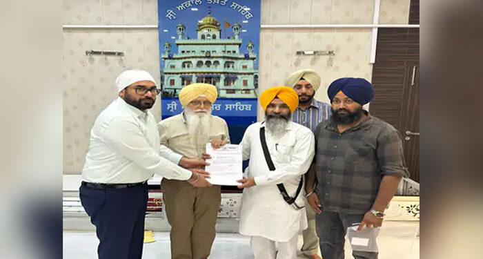 Punjab Breaking: ਬੇਅਦਬੀ ਕਾਨੂੰਨ ’ਚ ਸੋਧ ਨੂੰ ਲੈ ਕੇ ਸਰਕਾਰ ਨੇ ਸ੍ਰੀ ਅਕਾਲ ਤਖ਼ਤ ਸਾਹਿਬ ਨੂੰ ਸੌਂਪਿਆ ਖਰੜਾ Punjab Breaking: ਬੇਅਦਬੀ ਕਾਨੂੰਨ ’ਚ ਸੋਧ ਨੂੰ ਲੈ ਕੇ ਸਰਕਾਰ ਨੇ ਸ੍ਰੀ ਅਕਾਲ ਤਖ਼ਤ ਸਾਹਿਬ ਨੂੰ ਸੌਂਪਿਆ ਖਰੜਾ
