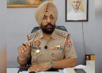 Big Breaking: ਫਿਰੌਤੀ ਮੰਗਣ ਦਾ ਮਾਮਲਾ: SHO ਨਾਗਰਾ ਨੌਕਰੀ ਤੋਂ ਬਰਖਾਸਤ Big Breaking: ਫਿਰੌਤੀ ਮੰਗਣ ਦਾ ਮਾਮਲਾ: SHO ਨਾਗਰਾ ਨੌਕਰੀ ਤੋਂ ਬਰਖਾਸਤ
