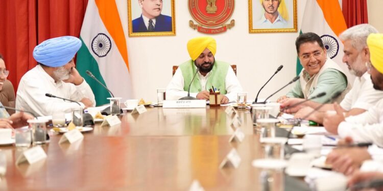 ਮੁੱਖ ਮੰਤਰੀ ਭਗਵੰਤ ਸਿੰਘ ਮਾਨ ਦੀ ਅਗਵਾਈ ਹੇਠਲੀ ਕੈਬਨਿਟ ਵੱਲੋਂ ਲੈਂਡ ਪੂਲਿੰਗ ਦੇ ਲਾਭਾਂ ਵਿੱਚ ਵਾਧਾ ਮੁੱਖ ਮੰਤਰੀ ਭਗਵੰਤ ਸਿੰਘ ਮਾਨ ਦੀ ਅਗਵਾਈ ਹੇਠਲੀ ਕੈਬਨਿਟ ਵੱਲੋਂ ਲੈਂਡ ਪੂਲਿੰਗ ਦੇ ਲਾਭਾਂ ਵਿੱਚ ਵਾਧਾ