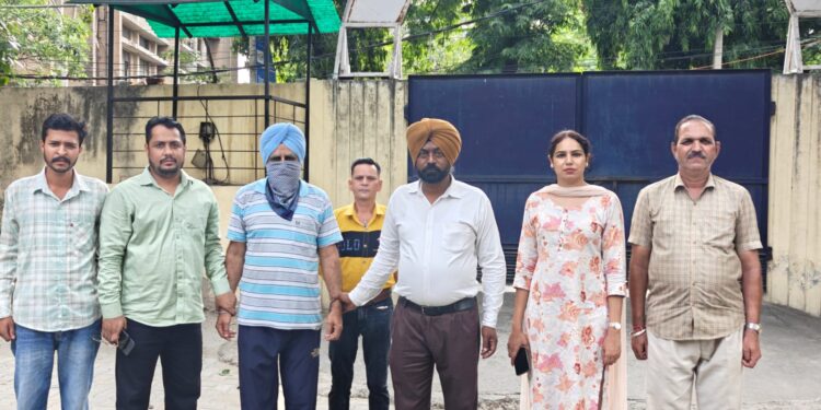 3500 ਰੁਪਏ ਦੀ ਰਿਸ਼ਵਤ ਲੈਂਦਾ ਪਟਵਾਰੀ ਵਿਜੀਲੈਂਸ ਬਿਊਰੋ ਨੇ ਕੀਤਾ ਕਾਬੂ 3500 ਰੁਪਏ ਦੀ ਰਿਸ਼ਵਤ ਲੈਂਦਾ ਪਟਵਾਰੀ ਵਿਜੀਲੈਂਸ ਬਿਊਰੋ ਨੇ ਕੀਤਾ ਕਾਬੂ